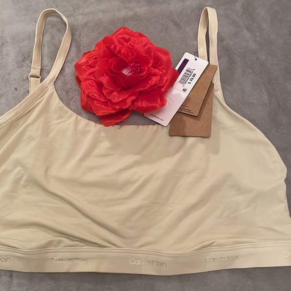 Calvin Klein Form to Body Naturals Unlined Bralette/Thong Set - Size 2X - Picture 3 of 12